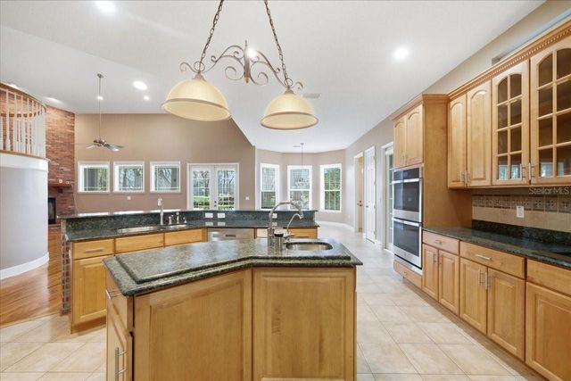 12002 HOPE LANE, Tampa, FL 33618