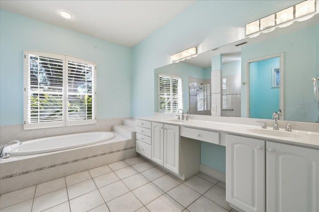 12002 HOPE LANE, Tampa, FL 33618