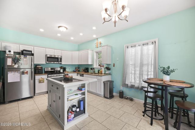 717 Main Street, Belford, NJ 07718
