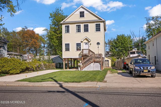 717 Main Street, Belford, NJ 07718
