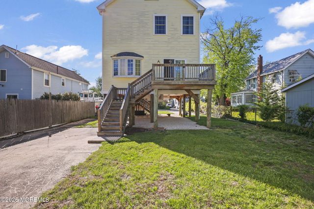 717 Main Street, Belford, NJ 07718