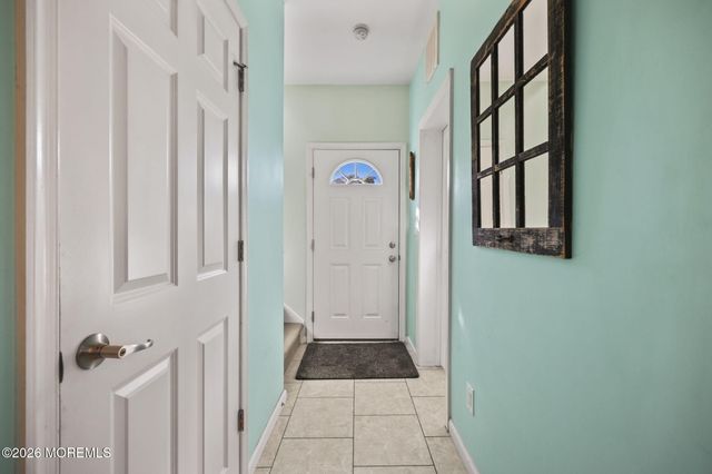 717 Main Street, Belford, NJ 07718