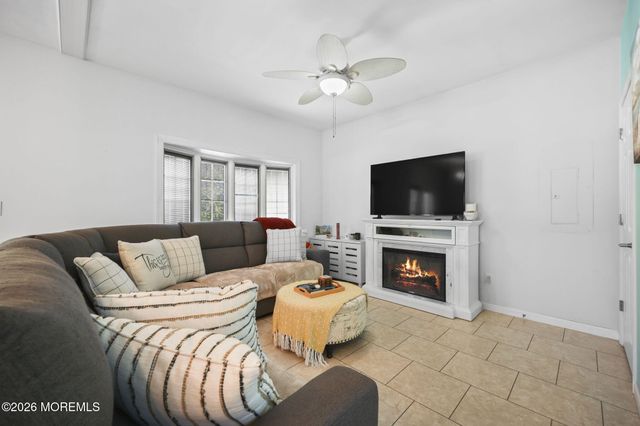 717 Main Street, Belford, NJ 07718