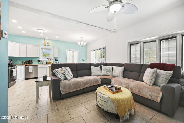 717 Main Street, Belford, NJ 07718