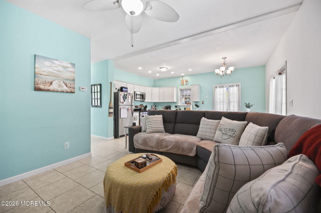 717 Main Street, Belford, NJ 07718