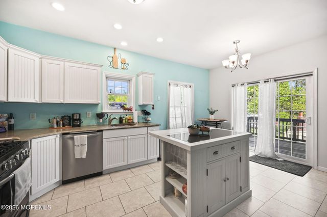 717 Main Street, Belford, NJ 07718