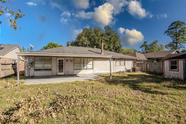 20031 Woodhall Lane, Humble, TX 77338