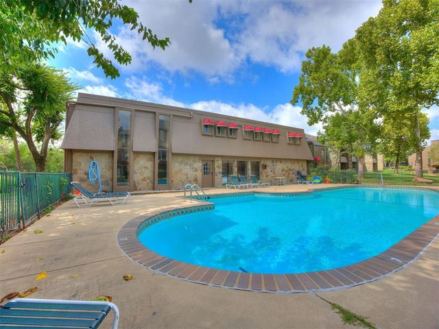 6000 N Pennsylvania Avenue 218-B, Oklahoma City, OK 73112