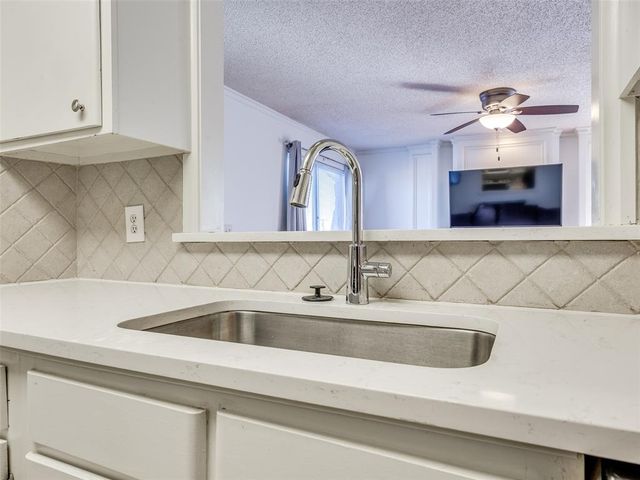 6000 N Pennsylvania Avenue 218-B, Oklahoma City, OK 73112