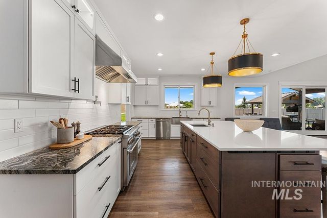 1726 N Ballantyne Ln, Eagle, ID 83616