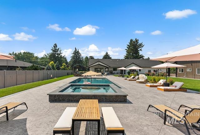 1726 N Ballantyne Ln, Eagle, ID 83616