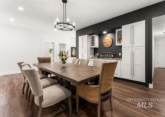 1726 N Ballantyne Ln, Eagle, ID 83616