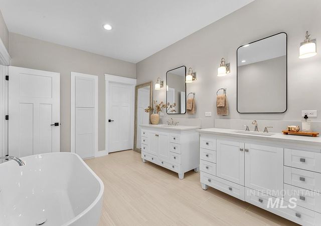1726 N Ballantyne Ln, Eagle, ID 83616