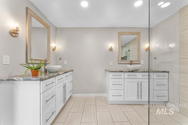 1726 N Ballantyne Ln, Eagle, ID 83616