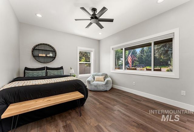 1726 N Ballantyne Ln, Eagle, ID 83616