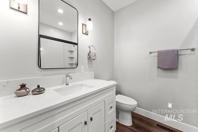 1726 N Ballantyne Ln, Eagle, ID 83616