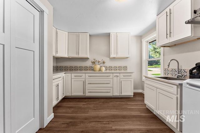 1726 N Ballantyne Ln, Eagle, ID 83616