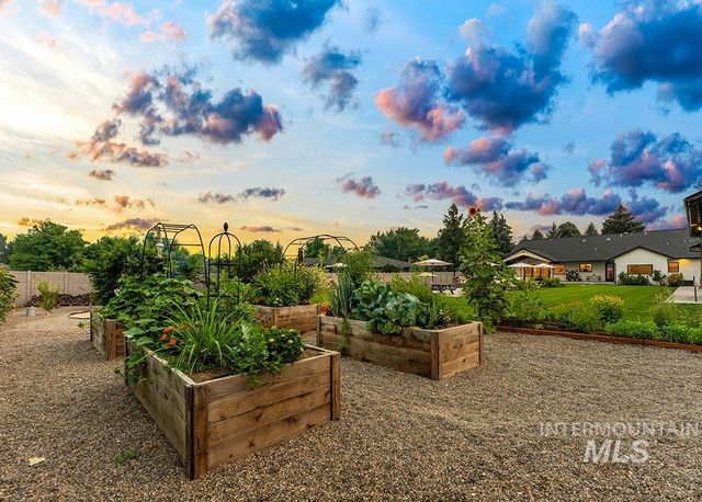 1726 N Ballantyne Ln, Eagle, ID 83616