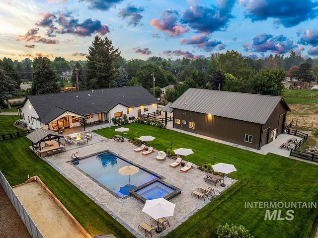1726 N Ballantyne Ln, Eagle, ID 83616