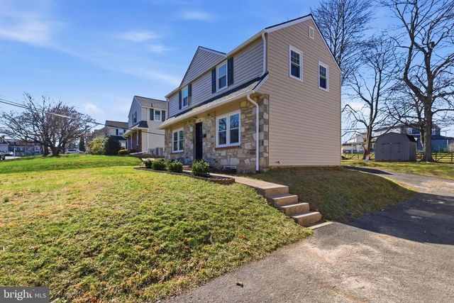 310 GREENHILL RD, Willow Grove, PA 19090