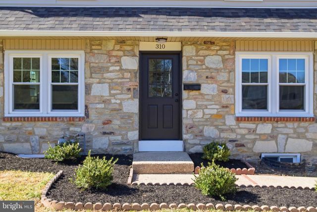 310 GREENHILL RD, Willow Grove, PA 19090