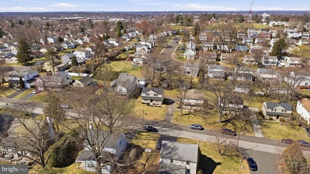 310 GREENHILL RD, Willow Grove, PA 19090