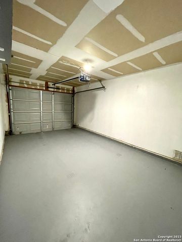 9210 NEW KENTON, San Antonio, TX 78240