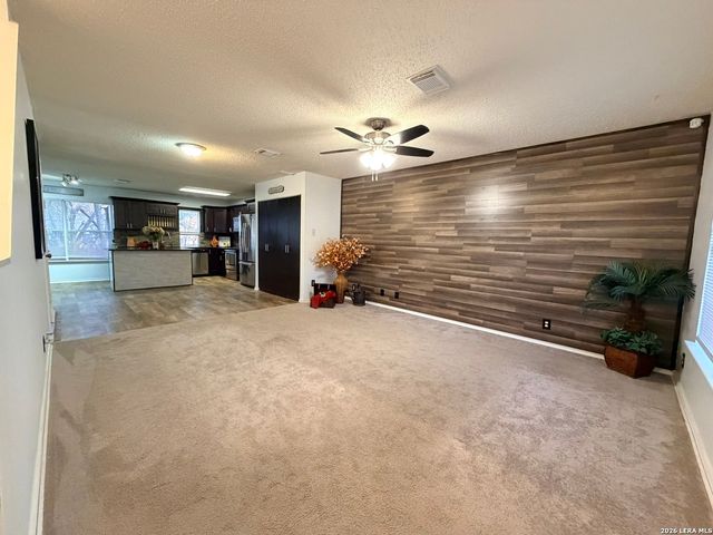 9210 NEW KENTON, San Antonio, TX 78240