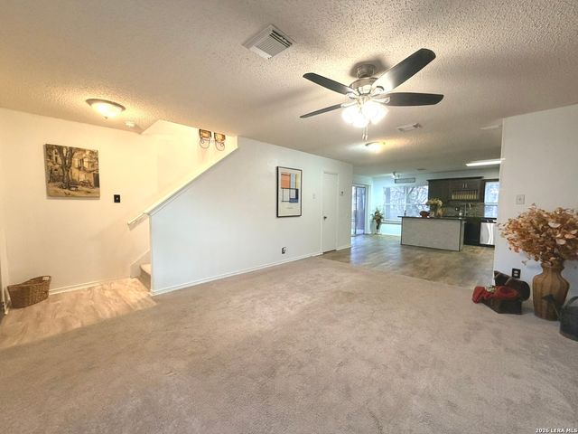 9210 NEW KENTON, San Antonio, TX 78240