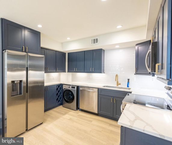 2123 YOUNG ST SE #201, Washington, DC 20020