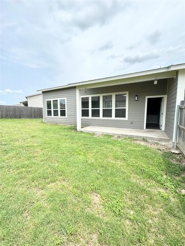 108 Everett CT B, Jarrell, TX 76537