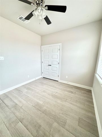 108 Everett CT B, Jarrell, TX 76537