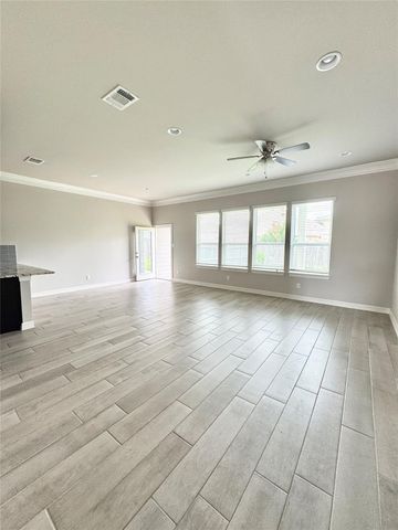 108 Everett CT B, Jarrell, TX 76537