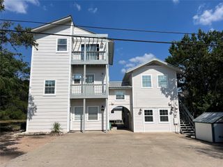7705 Debbie DR B, Volente, TX 78641