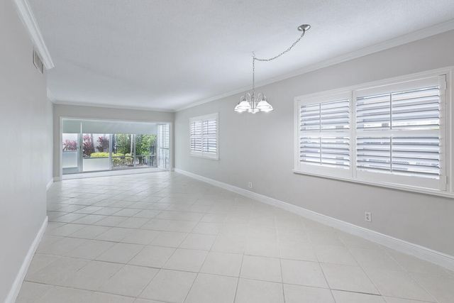 3351 Spanish Trail 115, Delray Beach, FL 33483