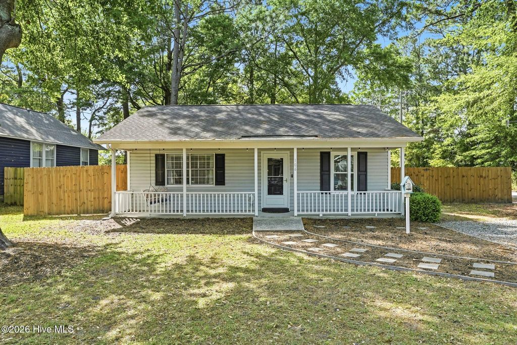 106 New Bern Street, Wilmington, NC 28403
