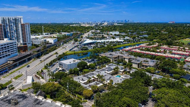 8615 SW 68th Ct 22, Pinecrest, FL 33156