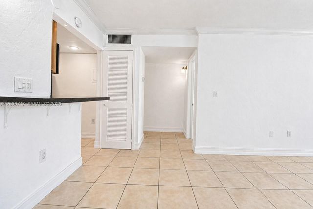 8615 SW 68th Ct 22, Pinecrest, FL 33156