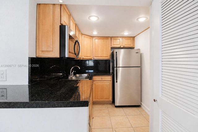 8615 SW 68th Ct 22, Pinecrest, FL 33156