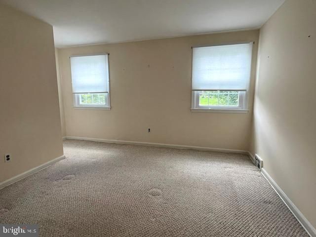 690 OLD SCHOOL HOUSE DR, Springfield, PA 19064