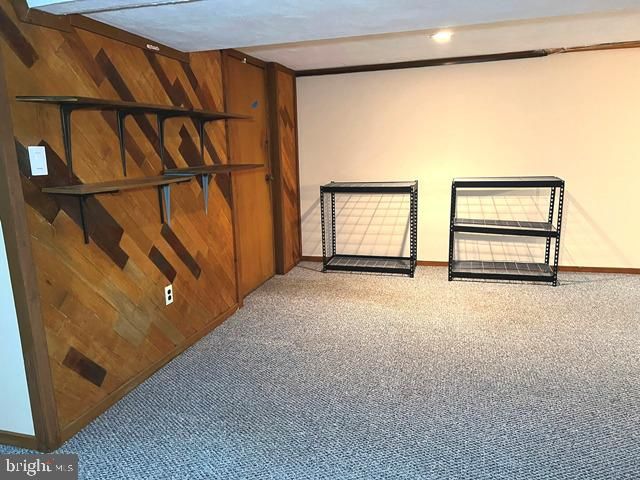 690 OLD SCHOOL HOUSE DR, Springfield, PA 19064