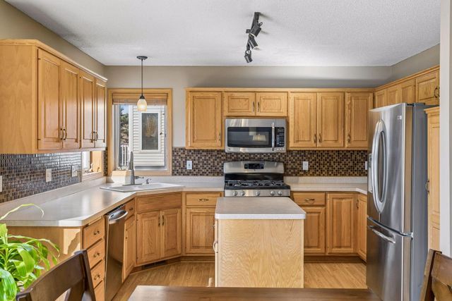 3517 99th Avenue N, Brooklyn Park, MN 55443