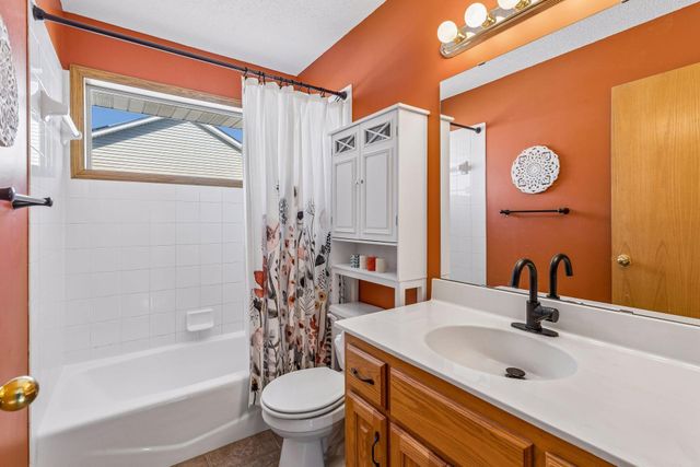 3517 99th Avenue N, Brooklyn Park, MN 55443