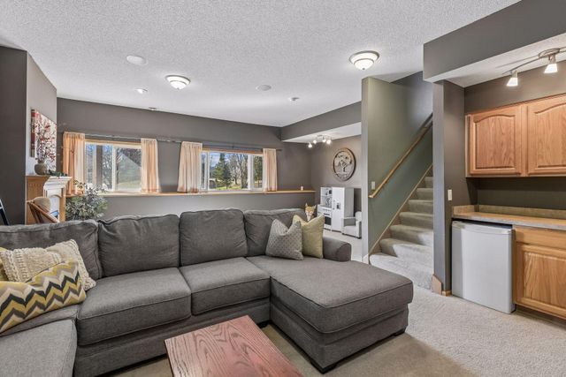 3517 99th Avenue N, Brooklyn Park, MN 55443