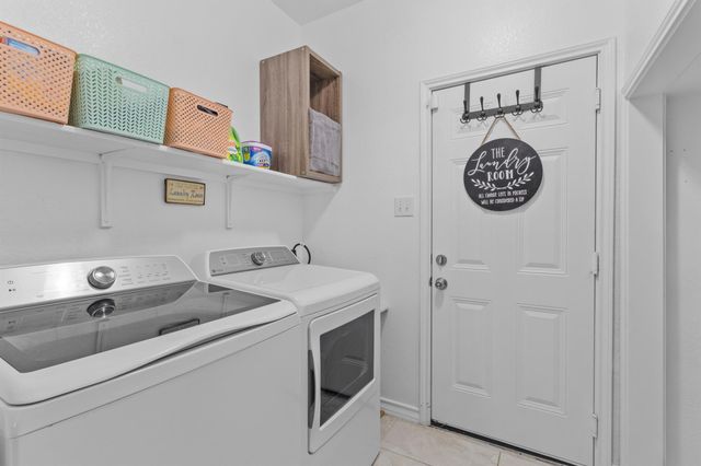 1228 Yellow Iris RD, Leander, TX 78641