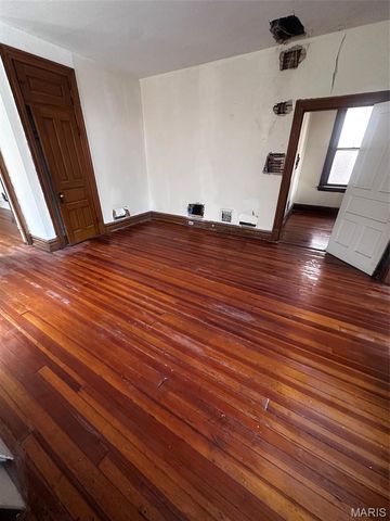 3239 Nebraska Avenue, St Louis, MO 63118