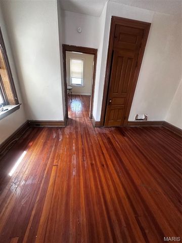 3239 Nebraska Avenue, St Louis, MO 63118