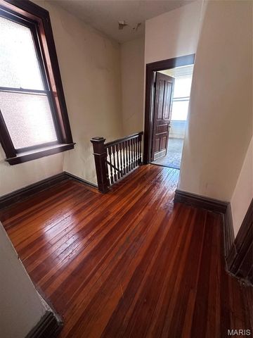 3239 Nebraska Avenue, St Louis, MO 63118