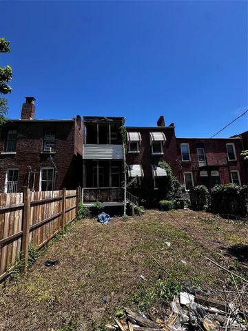 3239 Nebraska Avenue, St Louis, MO 63118