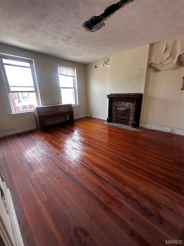 3239 Nebraska Avenue, St Louis, MO 63118